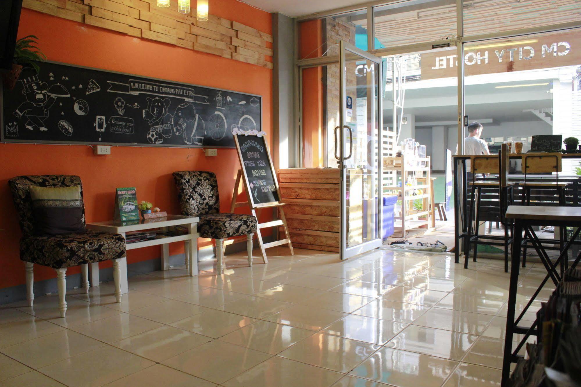 Cm City Hostel Chiang Mai Eksteriør billede