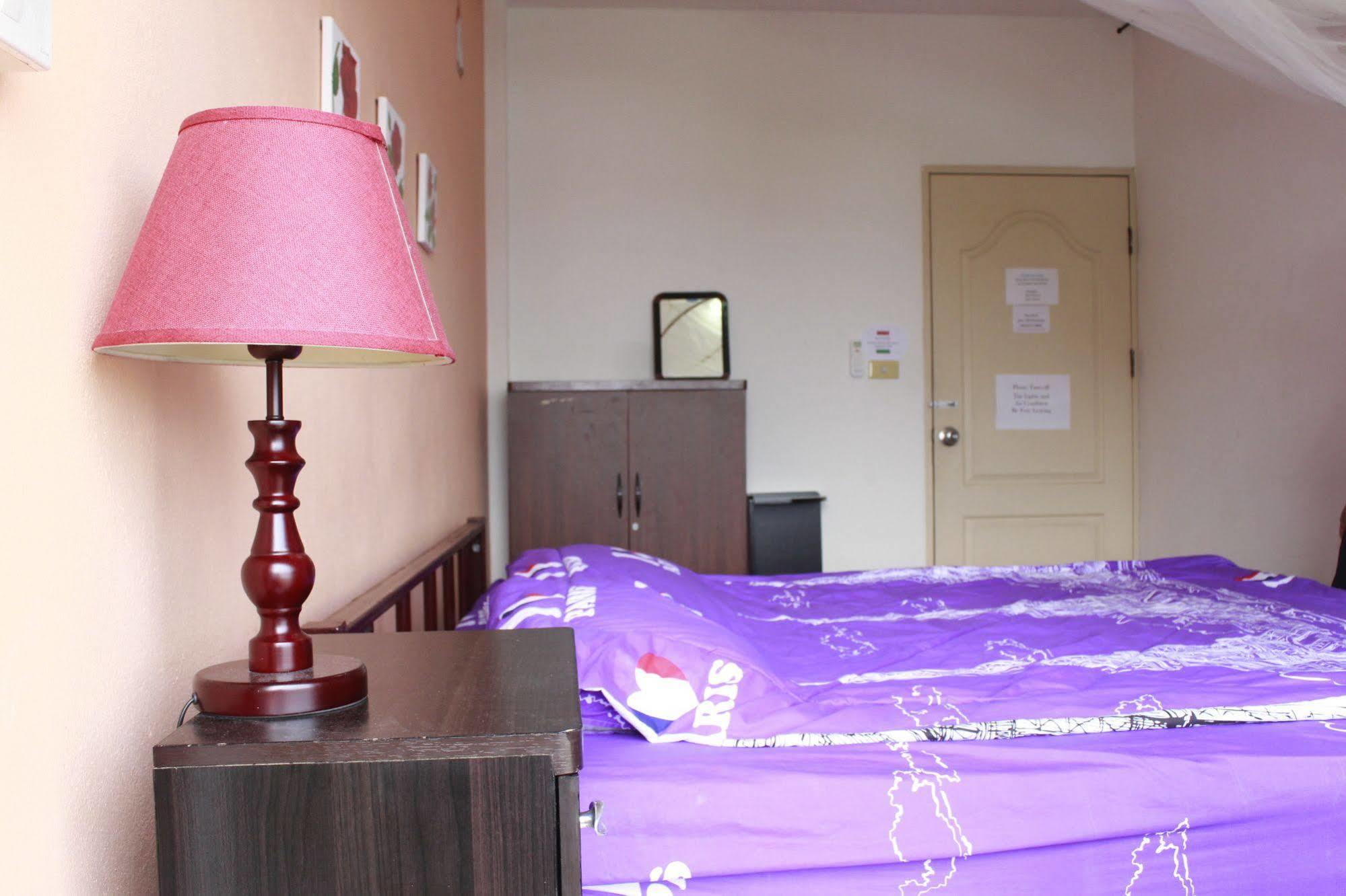 Cm City Hostel Chiang Mai Eksteriør billede